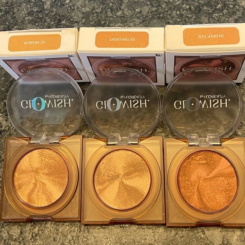Huda GloWish Soft Radiance Bronzing Powder pick your shade 3 available - Picture 3 of 8
